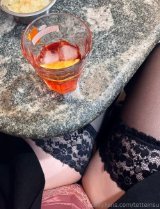 Brrr che freddo fuori molto meglio se entri con me a bere qualcosa