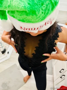 I wish you all a very merry christmas i hope you all get to spend time part 1