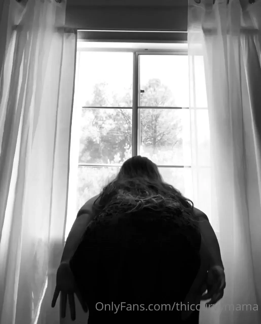 Booty dance by my window 