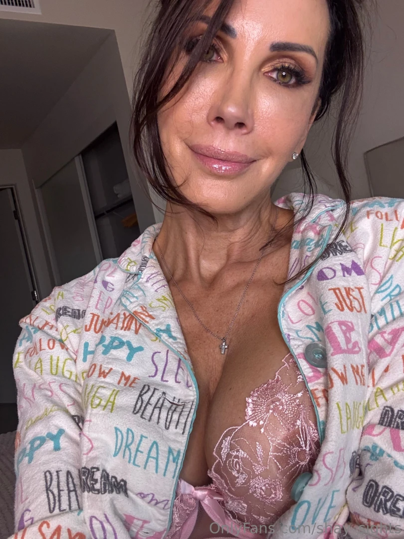 Guess who woke up needy 