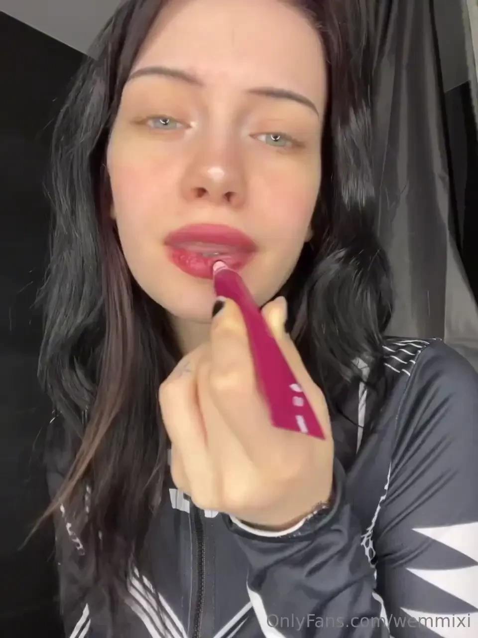 What do you think of my gloss and my lips got any special requests i 