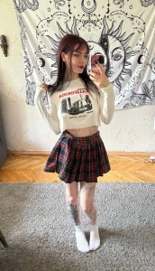 What do you think i miss in this outfit