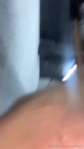 Mlk malhar em academia grande no centro literalmente ficar de pau duro