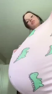 Get my exclusive pregnant content here