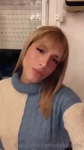 Do you like how the blond looks on me