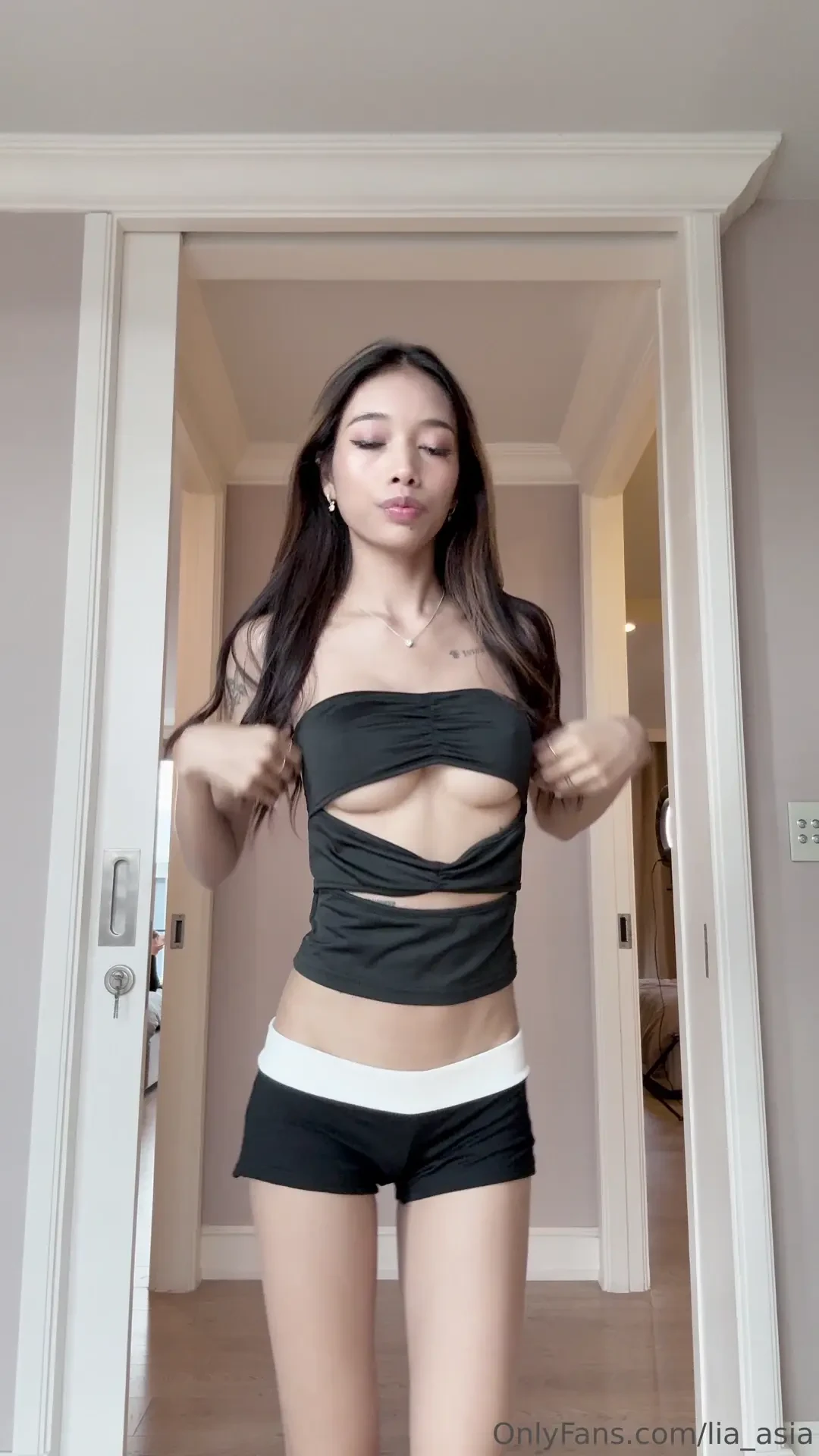 Do you like my under boobs 