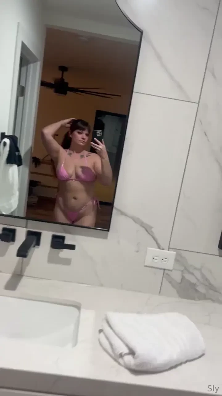 Unlock to see how they look when i pull my tits out and jiggle 