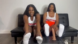 New hot hooters girls give you a foot job joi countdown oily smelly