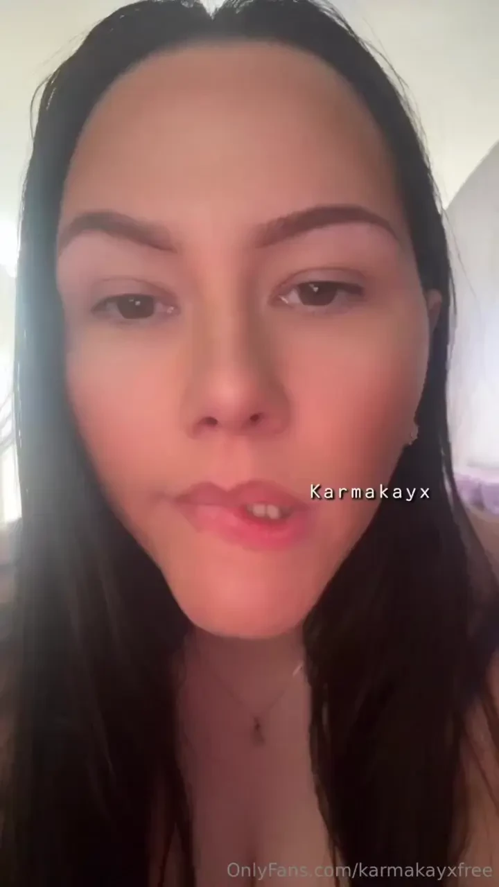 Do you like the bounce come and see me do it with no bra on karmakayx 