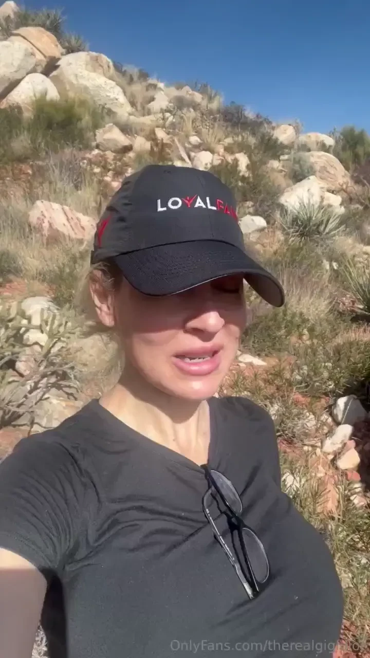 A little r amp r after a full week of avn show and parties i hiked the 