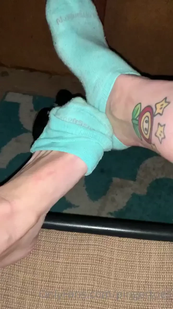 Couldn t wait to toss these stinky socks off toe dexterity is insane 