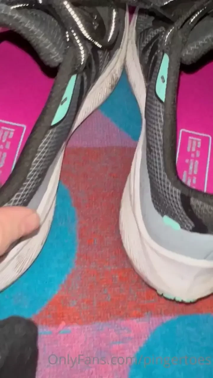 The angles are good tonight yummy lint lots of yucky zooms the jam is 