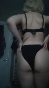 I have no idea what i was dancing to in the video so i just picked a