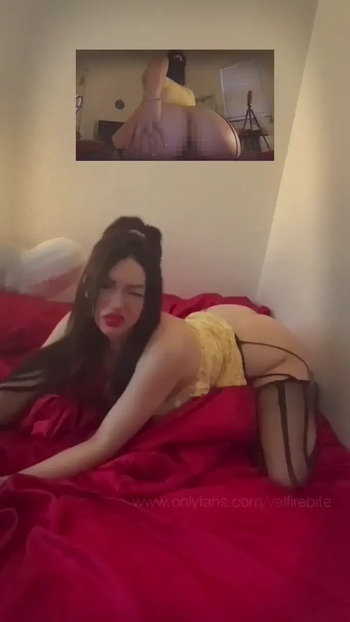 Sharing a new vid of me suckin dm for full vid 
