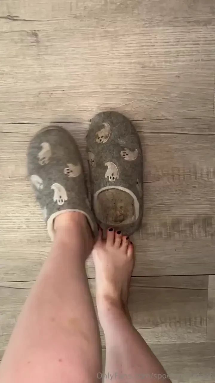 I think it s about time to replace these dirty smelly slippers 