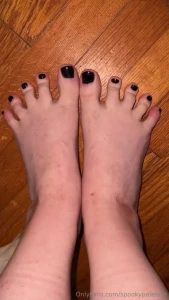 Post work feet featuring my dogs i almost didn t even post the longer part 1