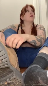Day 5 in these socks please enjoy me taking off my boots and socks