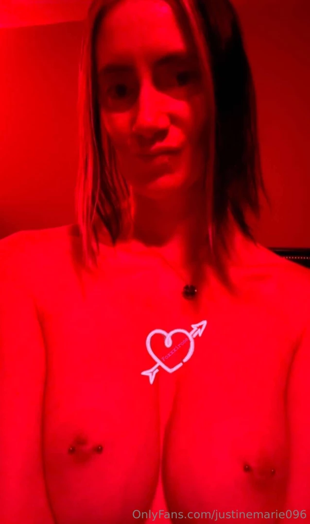 She is a pierced tatted e - girl vixen and size queen all in one she part 1 