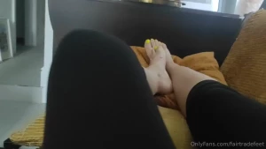 Chilling time i need you rubbing my
