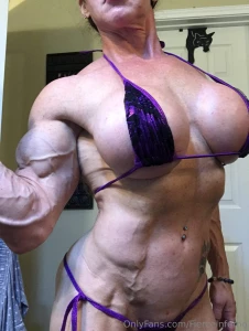 Some of my craziest bicep pics these are all real pics no ai part 3