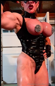 Some of my craziest bicep pics these are all real pics no ai part 8