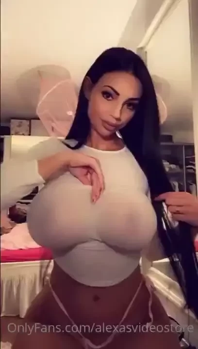 Yvonne wants you to cum all over her boobs https onlyfans com 