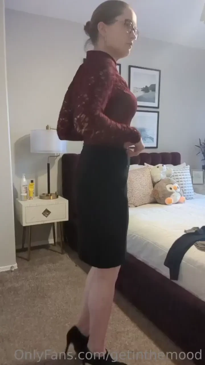 Come be a fly on my wall and watch me change out of my work clothes 