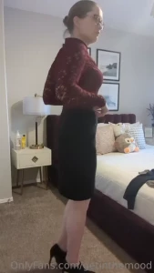 Come be a fly on my wall and watch me change out of my work clothes