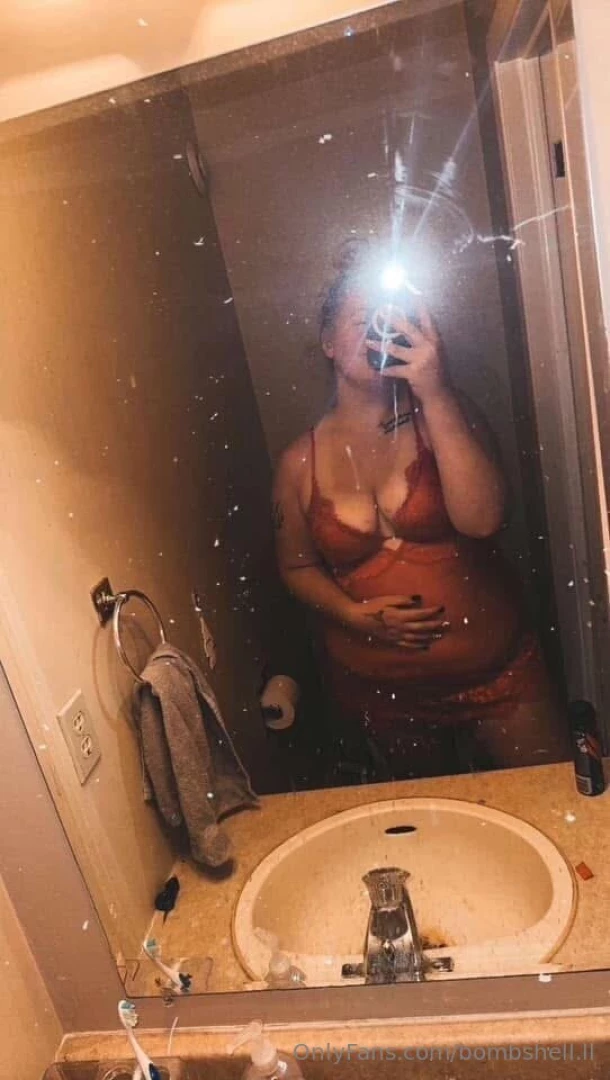 My friend is now on onlyfans show her some love https onlyfans com 