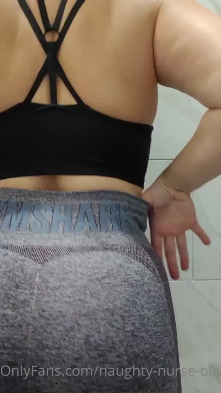 Striping down at the gym and showing you how i do glute day 