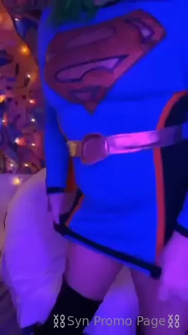 Would you smash or pass this alt supergirl synfulunicorn 