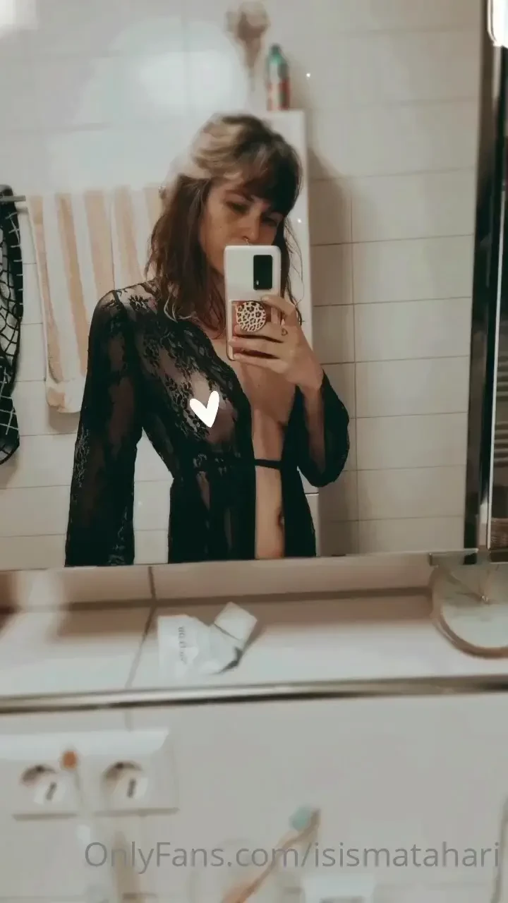 Well i wish you my lovers a wonderful year fullfield with harmony and 