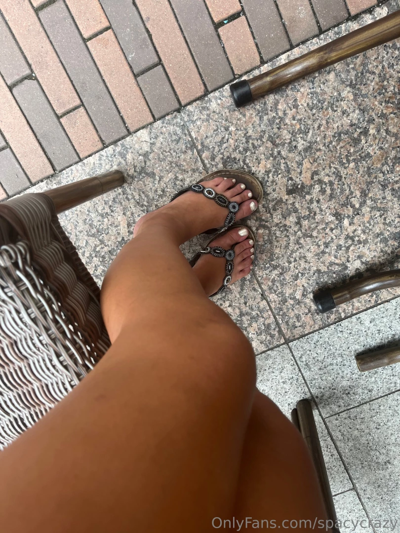 Happy feet friday my dear friends 