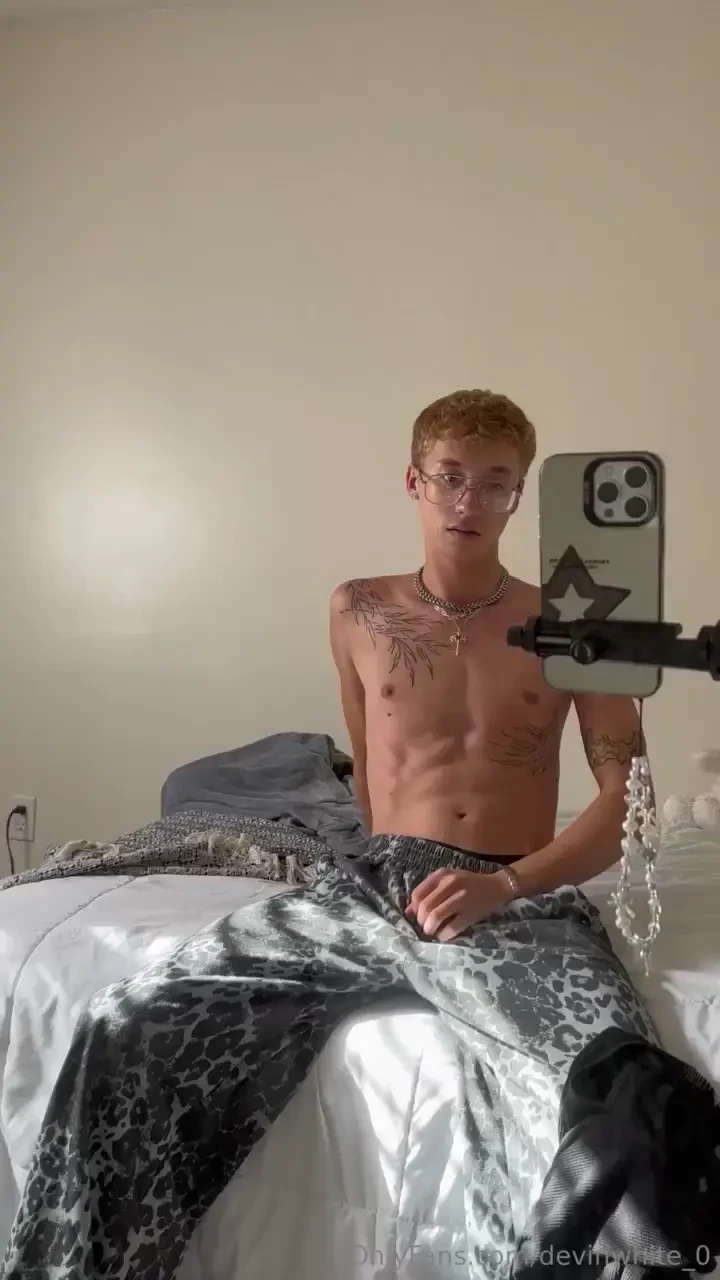 Got a new toy and some new hair biggest load in a long time come clean 