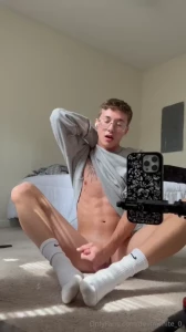 Who s thirsty someone need to suck all this nut up off me