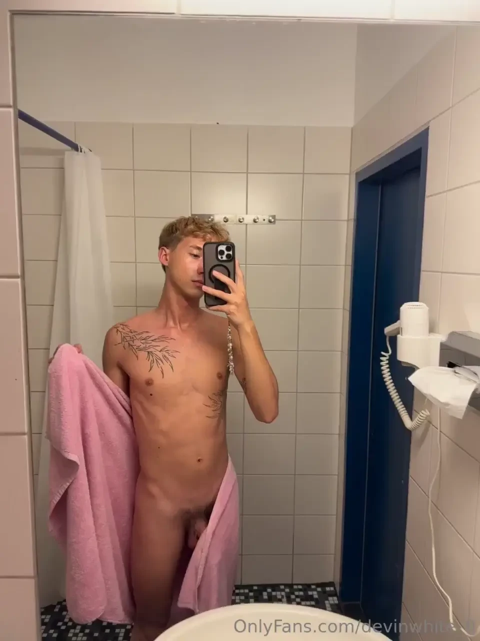 Lemme drop the towel for you guys 