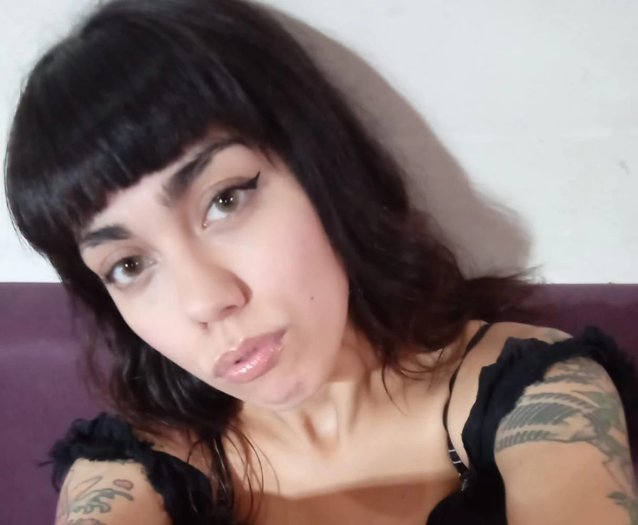Subscribe for free latina big ass queen_afroditaxxx queen_afroditaxxx 