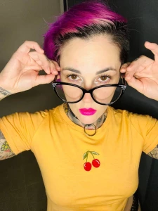 Bellavixxen bellavixxen vc virtual girlfriend femdom fetiche dick cum