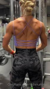 Been asked to post more muscles so here s a little sexy flexy part 2