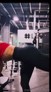 Lift and squeeze booty grow please