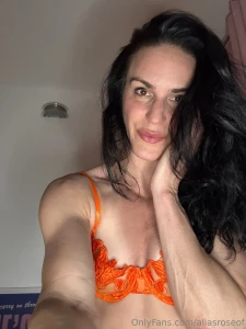 Orange you glad i posted this photo dm me if my attempt at puns made