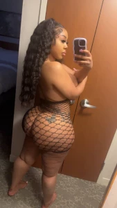 I m doing 10 dick rates all night like post on my wall amp be active