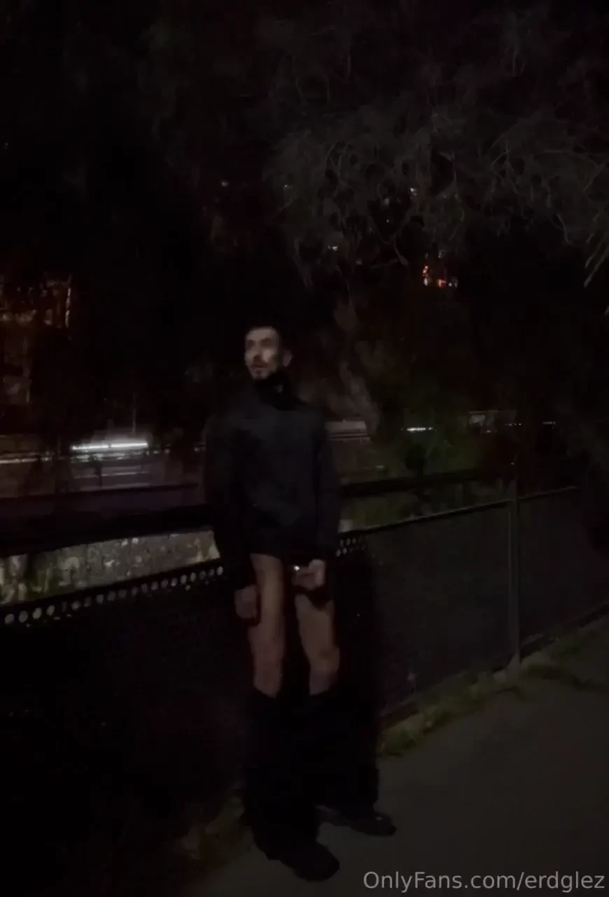 Ni un alma pero deseando mil pollas 