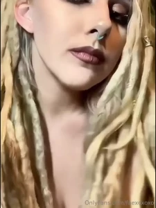 Good moaning its thirsty thursday in case you forgot