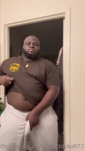 This dick be having a mind of its own want a package delivered