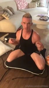 When bottoms drink at a house party