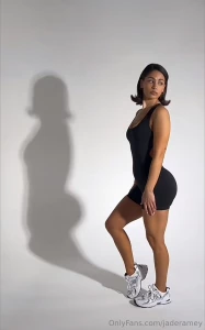 Who wants to watch me clap my cheeks