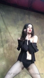 Quick bts from my last shoot this fishnet fail tho