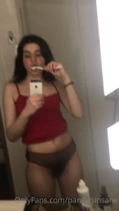 Did u brush your teeth before going to bed