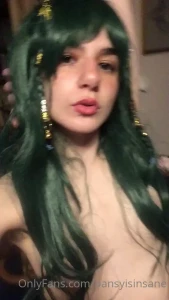 Another version of me that jingles when she moves